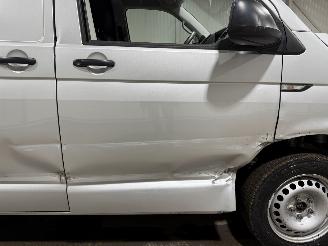 Volkswagen Transporter 2.0TDI 84kW L2 Highline picture 18
