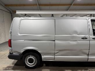 Volkswagen Transporter 2.0TDI 84kW L2 Highline picture 20