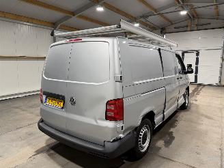 Volkswagen Transporter 2.0TDI 84kW L2 Highline picture 6