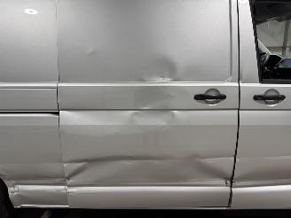 Volkswagen Transporter 2.0TDI 84kW L2 Highline picture 22