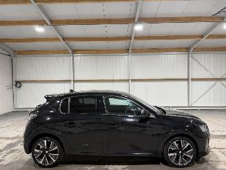 Schadeauto Peugeot 208 1.2PT 96kW Automaat Allure Pack Sterrenhemel 2022/4