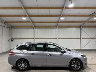 Voiture accidenté Peugeot 308 1.2PT 96kW Blue Lease Premium 2016/1