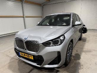 BMW iX1 67kWh 225kW Xdrive AWD picture 10