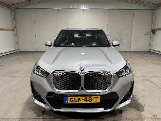BMW iX1 67kWh 225kW Xdrive AWD picture 4