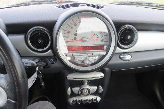 Mini Cooper 1.6  Cooper Pepper 2008  Airco 214.000km nap picture 11
