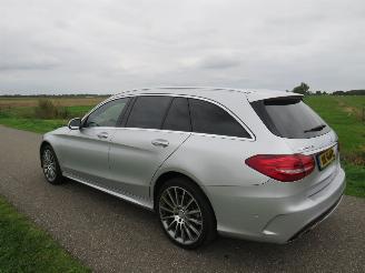 Vaurioauto  passenger cars Mercedes C-klasse 350e Automaat  Estate Elektrisch/Benzine 211pk Camera leer vol Optie  65.000 nieuw 2015/12