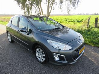Unfallwagen Peugeot 308 1.6 VTi 121 PK 5drs 190.000km Nap Airco 5Drs 2011/5