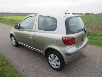 Toyota Yaris 1.3 VVT-1 LUNA 2003 NIEUWE APK!!! 2003/11