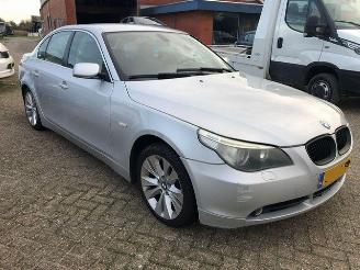 uszkodzony samochody osobowe BMW 5-serie 530i 2003/8