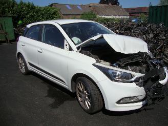 Hyundai I-20  picture 2