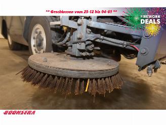 TENNANT  HMF 426 Veegmachine picture 10