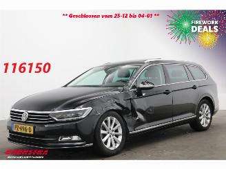 Vaurioauto  passenger cars Volkswagen Passat Variant 1.4 TSI DSG Highline Pano ACC Virtual Leder ErgoComf. SHZ Camera AHK 2017/1