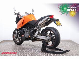 KTM  990 SuperDuke picture 4