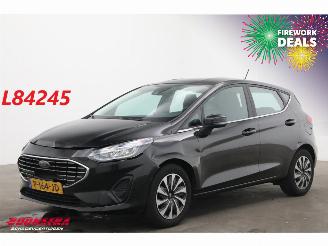 Voiture accidenté Ford Fiesta 1.0 EcoBoost Hybrid Titanium Navi Clima Cruise PDC 2022/4
