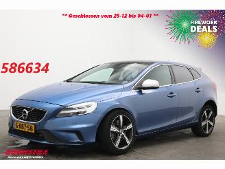 skadebil auto Volvo V-40 1.5 T3 Aut. R-Design LED H/K Leder Navi Clima Cruise Camera SHZ PDC AHK 2019/11