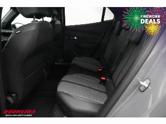 Peugeot 2008 1.2 Hybrid 145 Allure LED ACC Navi Clima Camera Virtual 8.067 km! picture 16