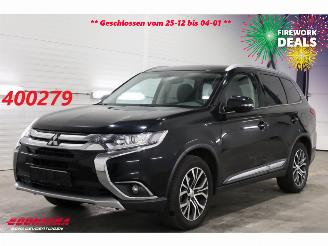 Vaurioauto  passenger cars Mitsubishi Outlander 2.2 DI-D Intense Clima Cruise Camera Bluetooth AHK 184.136 km! 2017/10