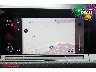 Volkswagen Golf 1.5 eTSI DSG R-Line Virtual ACC Navi Camera LRHZ picture 24