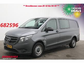 krockskadad bil bedrijf Mercedes Vito 110 CDI Lang DoKa 5-Pers. Navi Airco AHK 2020/7