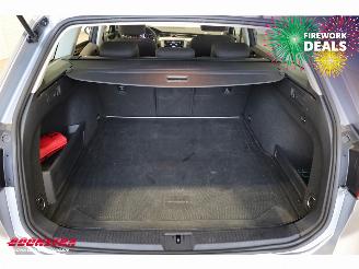 Volkswagen Passat Variant 2.0 TDI DSG Business Navi Clima Cruise Camera SHZ AHK 40.799 km! picture 31
