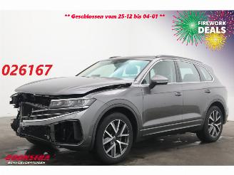 uszkodzony samochody osobowe Volkswagen Touareg 3.0 TDI Aut. 4WD Elegance Pano LED ACC Leder Memory Massage Ventilatie AHK 2024/9