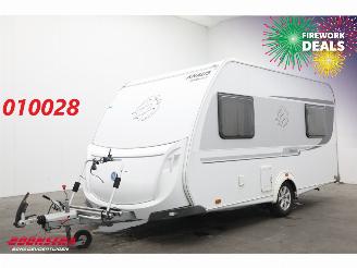 Vaurioauto  caravans Knaus  Sudwind 420 QD Mover Dwarsbed 2013/5