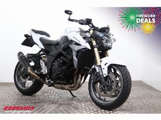 Suzuki  GSR 750 ABS picture 2