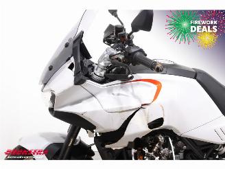 Moto Guzzi  V100 Mandello LED Cruise BY 2023 picture 9