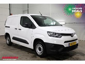 Toyota Proace 1.5 D-4D Cool Leder Airco Cruise AHK 28.431 km! picture 2