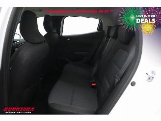 Renault Clio 1.0 TCe 90 Equilibre Navi Airco Cruise PDC 57.608 km! picture 16