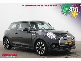 Mini Cooper SE Electric Yours 33 kWh Pano LED HUD H/K Leder SHZ Camera 60.571 km! picture 2