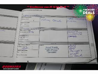 Renault Clio 1.3 TCe Initiale Paris LED 360° Leder Navi Clima SHZ PDC picture 31