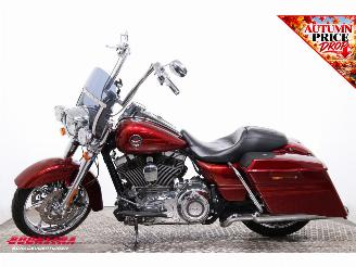 Harley-Davidson  FLHRSE5 CVO Road King picture 5
