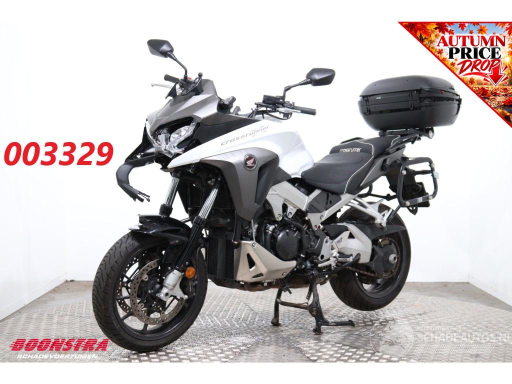 Honda VFR 800X Crossrunner C-ABS Heizgriffe 15.956 km!