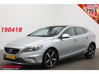 Schadeauto Volvo V-40 1.6 T4 AUT R-Design Pano Cruise Clima Leder Memory PDC 2014/9