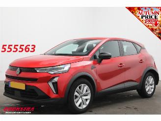 Damaged car Renault Captur 1.6 E-Tech full hybrid 145 evolution Camera Cruise Navi Climate Apple/Android PDC 2024/10