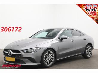Schadeauto Mercedes Cla-klasse 180 Luxury Line ACC Navi Clima Apple/Android Camera SHZ PDC 2022/8