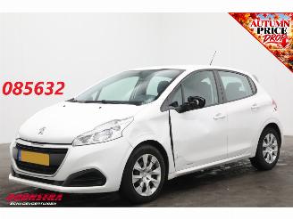 Voiture accidenté Peugeot 208 1.2 PureTech Like Cruise Airco Bluetooth 2018/10