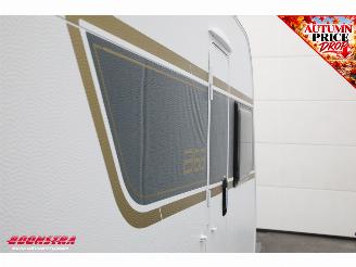 Burstner  Averso 465 TS B66 Rondzit Frans bed picture 5