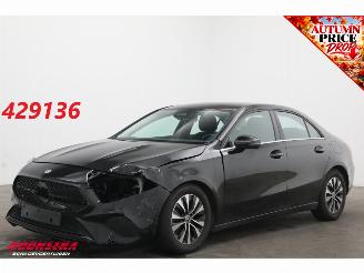 Coche accidentado Mercedes A-klasse 180 Business Line ACC Camera SHZ Virtual Clima Navi LED LMV 2023/10