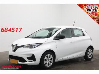 Unfallwagen Renault Zoé R110 Life inkl.Batterie 52 kWh Cruise Navi Virtual Apple/Android PDC Airco 2021/6