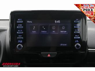 Toyota Yaris 1.5 Hybrid Dynamic Cruise Camera Bluetooth Clima picture 21