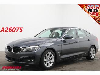 Ocazii autoturisme BMW 3-serie 318d SportLine Leder HUD Navi Clima Cruise Camera SHZ 49.849 km! 2016/7