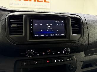 Toyota Proace Compact 1.5 D-4D Cool Comfort picture 15