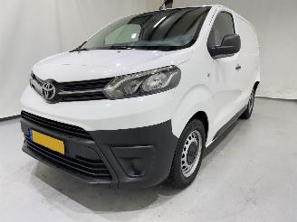 Toyota Proace Compact 1.5 D-4D Cool Comfort picture 14