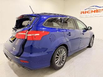 Ford Focus Wagon 1.5 ST-Line Navi/Clima picture 6