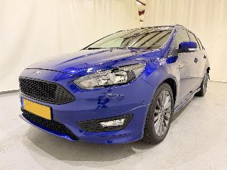 Ford Focus Wagon 1.5 ST-Line Navi/Clima picture 3