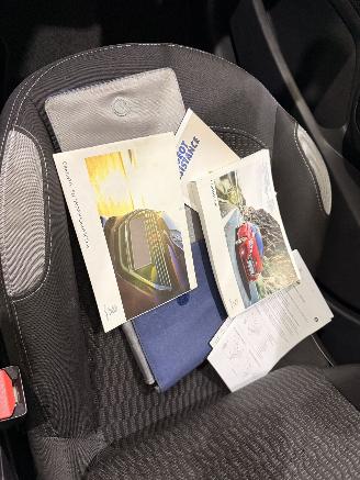 Peugeot 208 HB 1.2 Allure Navi/Clima picture 30