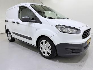 skadebil bedrijf Ford Transit Courier Van 1.5 TDCI Airco NAP 2016/11