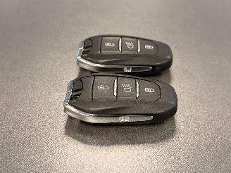 Peugeot 2008 1.2 Blue Lease Allure picture 20